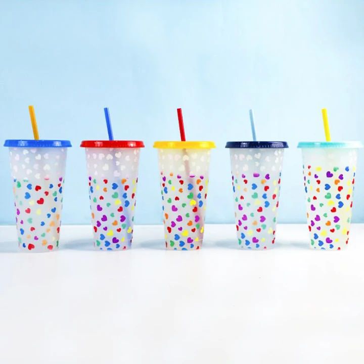 P010 color changing tumbler with straw heart color changing plastic cup that changes color