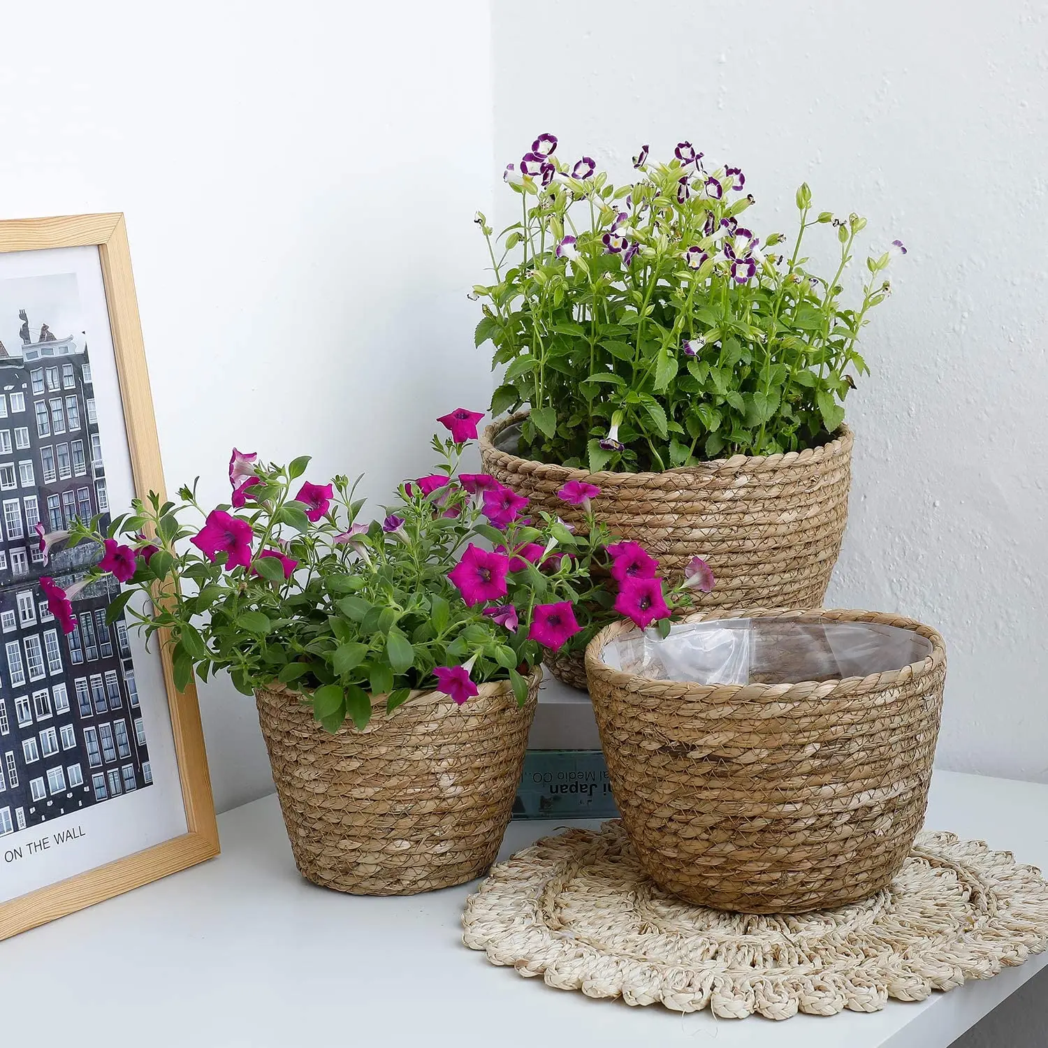 
Factory Amazon Hot Sale 3 Pcs Handmade Woven flower Planter Straw Basket with Waterproof Plastic Liner 