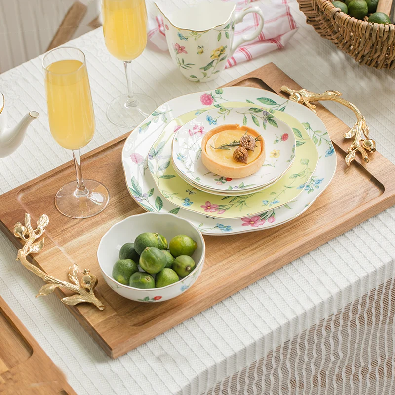 Wholesale Acacia Wood Food Serving Trays with Handle Fruit Steak Platter for Breakfast in Bed Rustic Wooden Tray