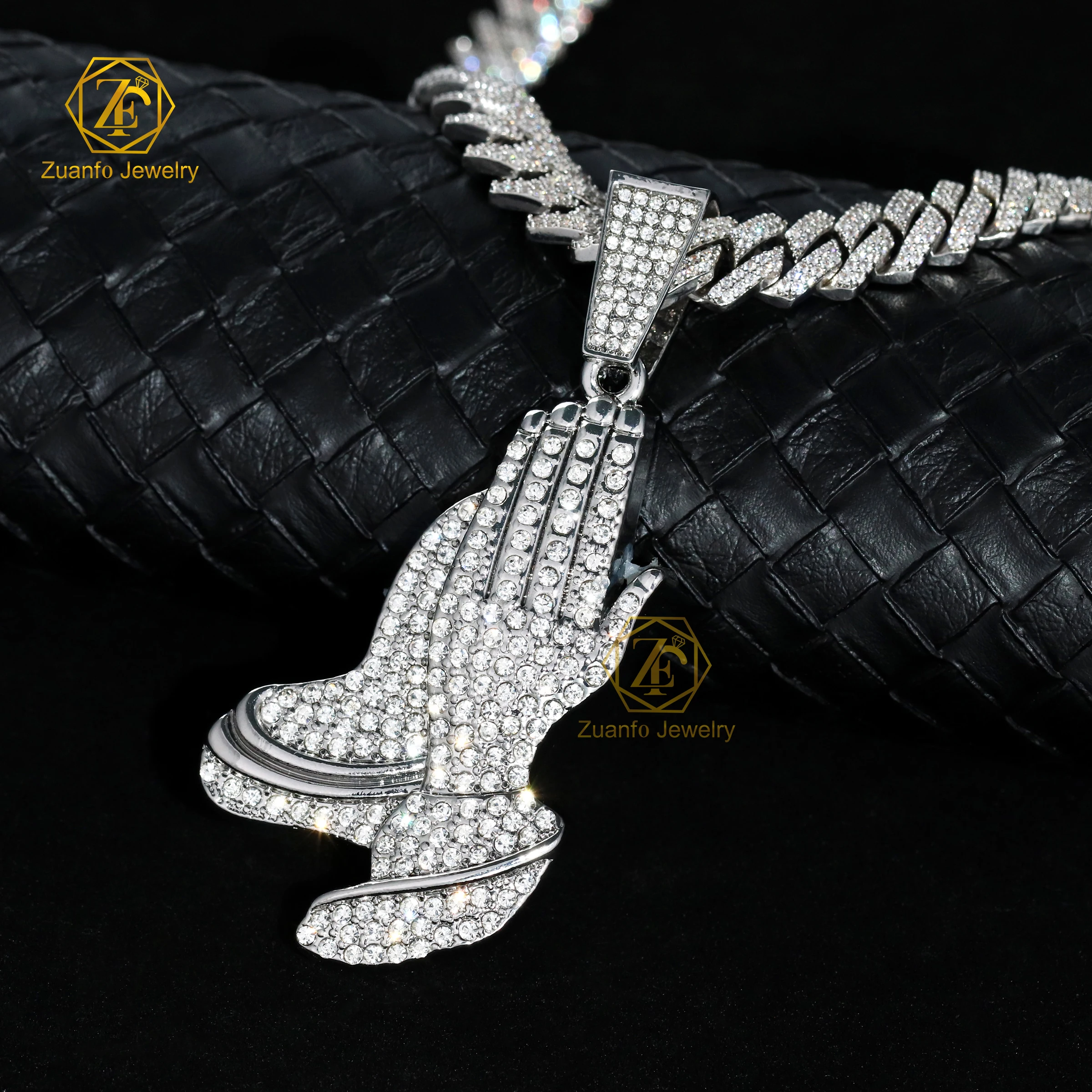 High Quality 925 Sterling Silver Hip Hop Style Pendant Gold Plated Iced out Moissanite Charm with Unique Personality Design