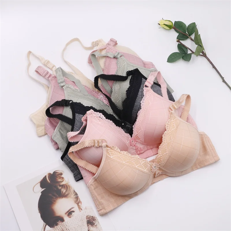 
2021 Wholesale Women Fashion Seamless Bra Ladies Casual ladies Non-wired Bra 