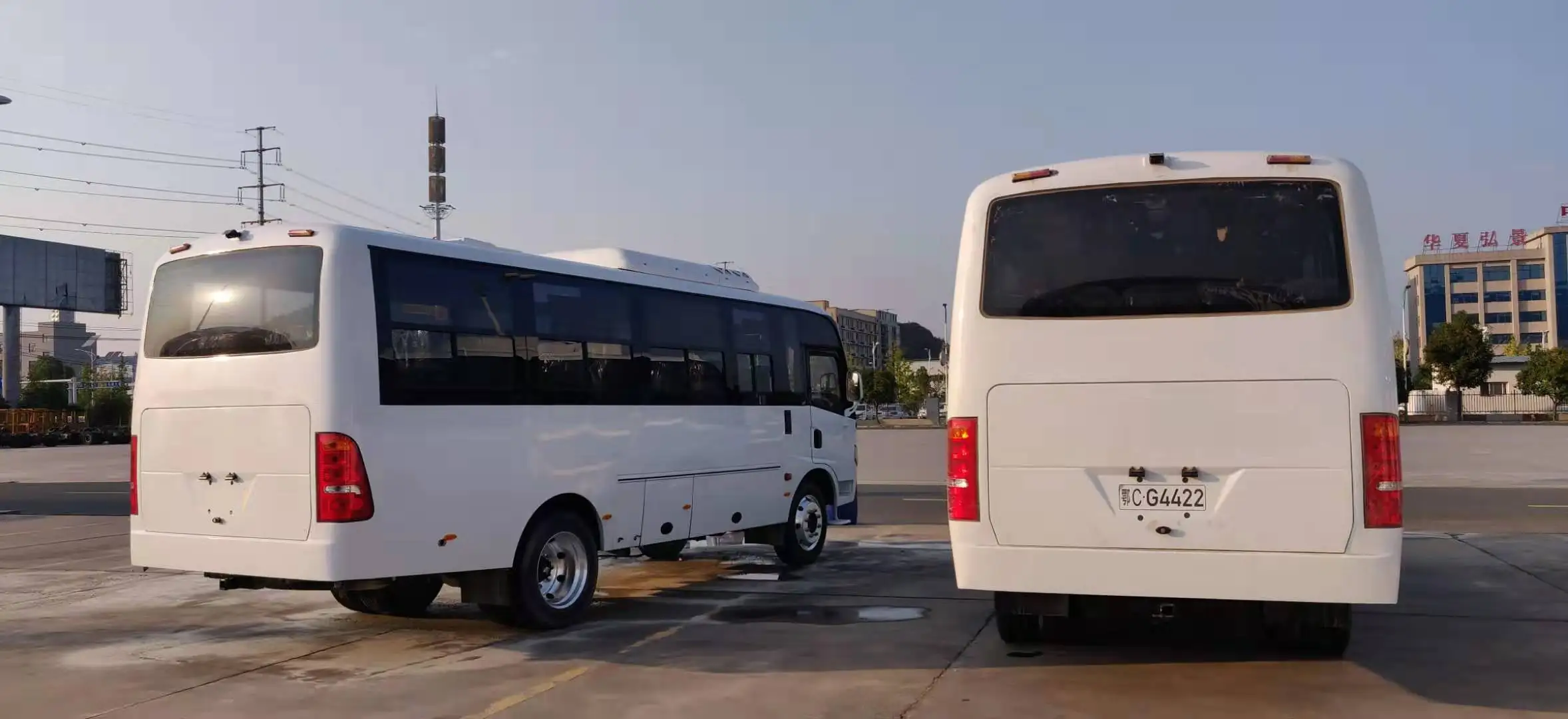 7 5 тонн среднего внедорожного автобуса Лидер продаж с автоматическим механизмом кондиционера готовым в наличии