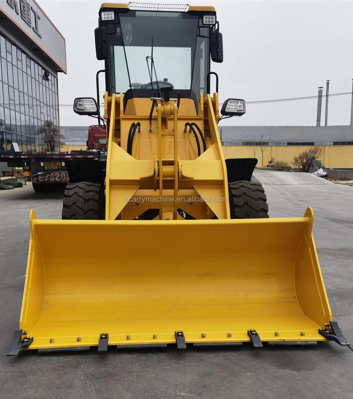 Isuzu & Yunnei Diesel Engine Front Wheel Loader with Huade Hydraulic Cylinder Rated Load 1-8 Ton for Retail Industries