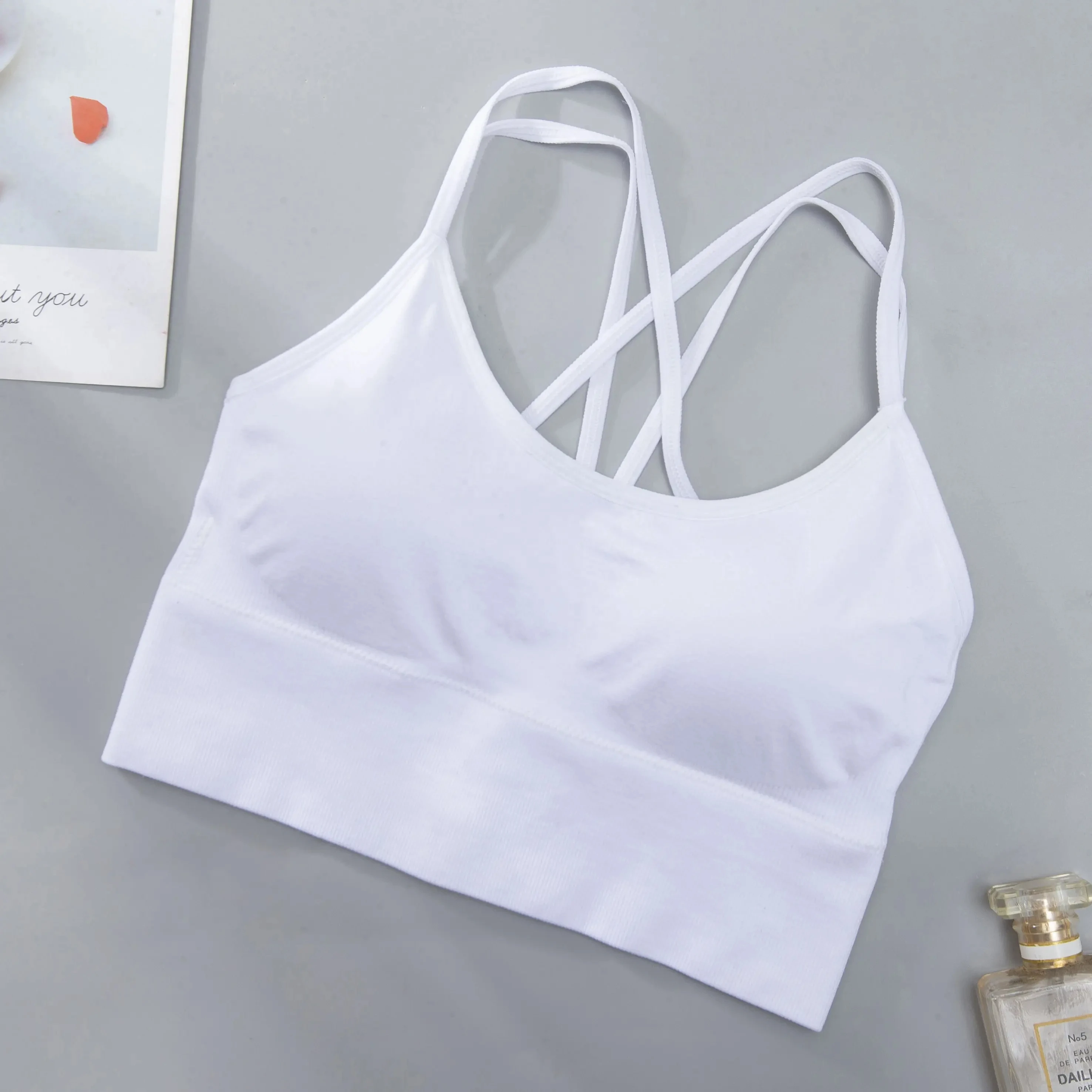 Yoke DME Custom OEM Thin Shoulder Strap Wirefree Fit Sujetador Deportivo Seamless Sports Bra Fitness Gym Yoga Bra For Womens