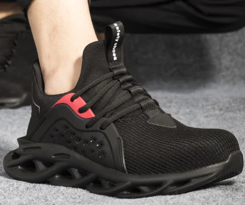 soft and comfortable light weight anti smashing and stabbing stand and steel head safty shoes anti piercing and spark proof