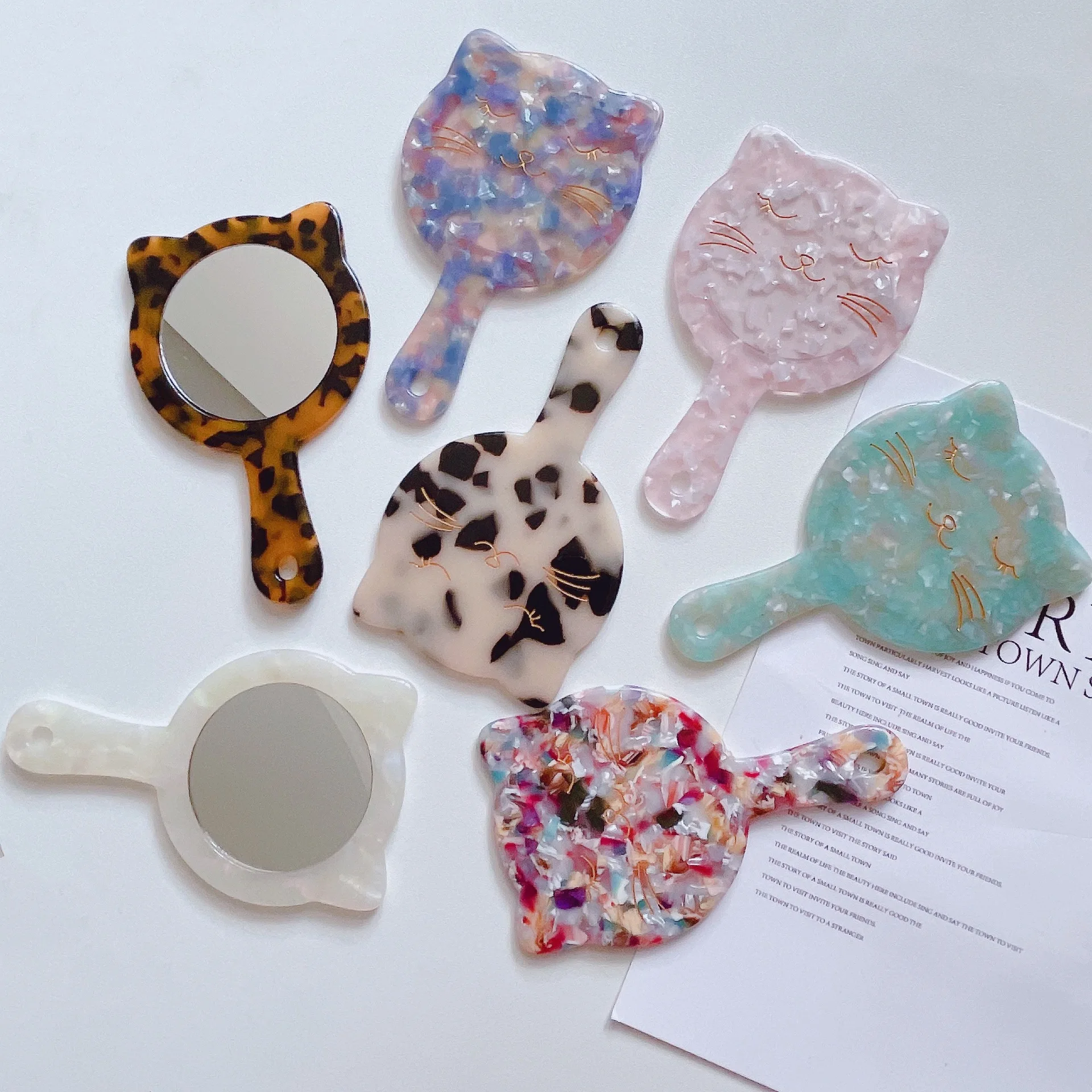 M--49 Korean retro acetic acid plate marbling cute cat portable makeup mirror handle carrying mirror