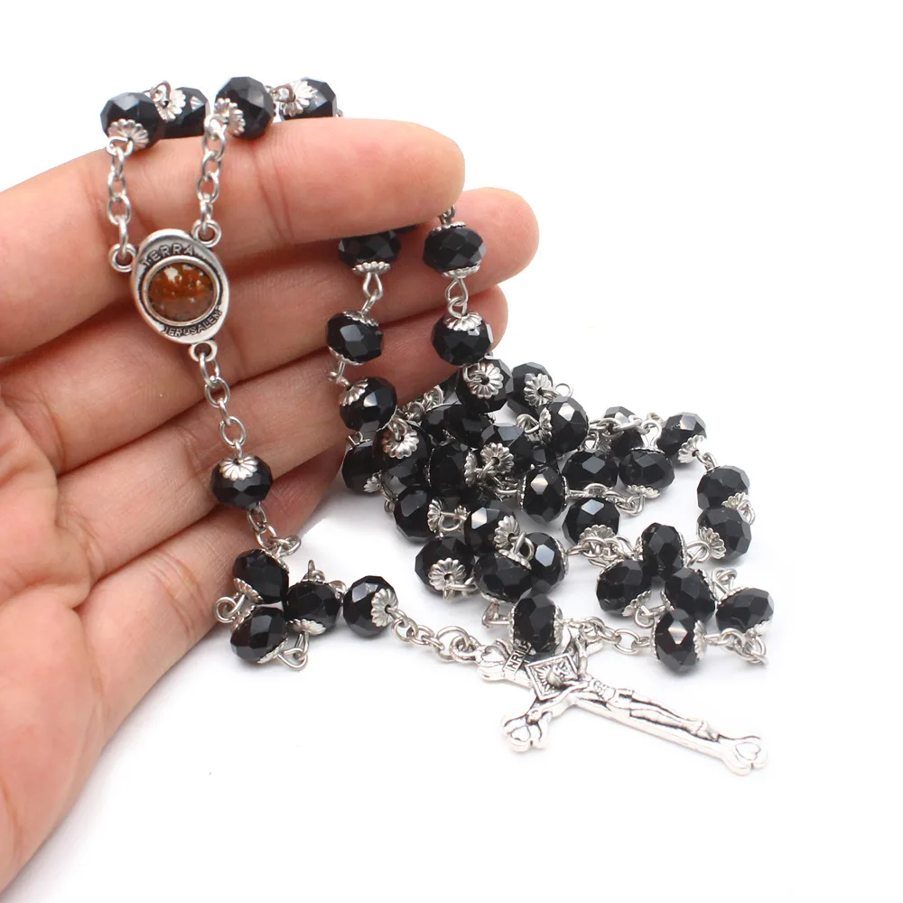 2022 Suyan Jewelry Factory Price Wholesale Crystal Maria Hold Cross Crucifix Pendant Christian Rosaries  Beads Rosary Necklace
