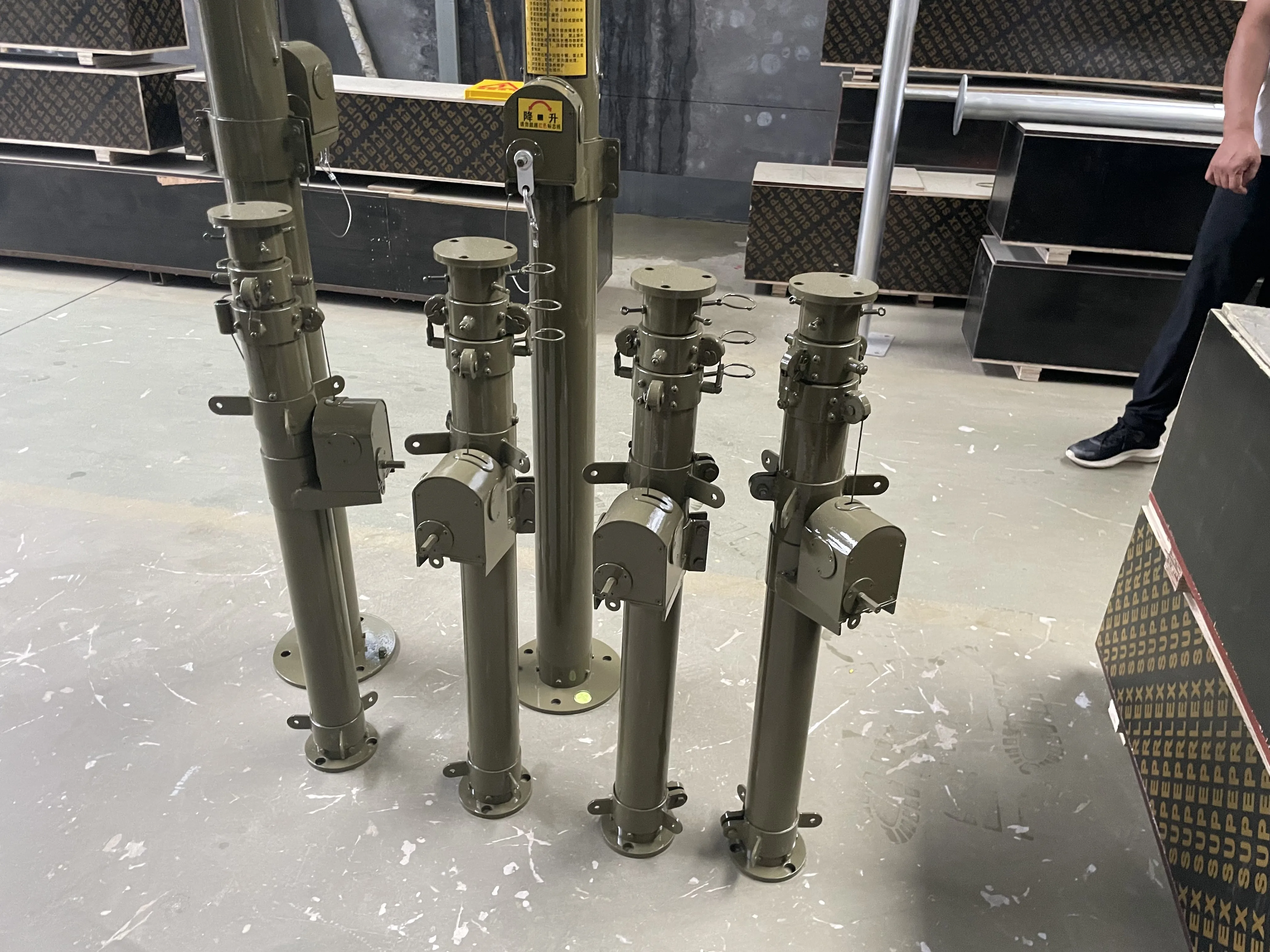 Manual and Electric Telescoping Mast  for antenna camera and PTZ