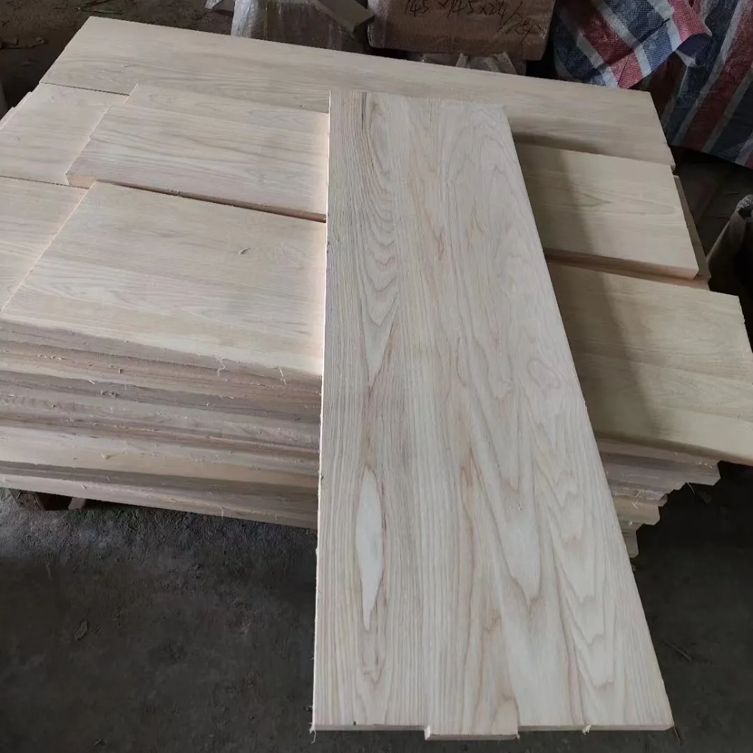 High Quality Wholesale Price Customizable Size Solid Wood Rubber Wood Red Oak Wooden Stair Treads