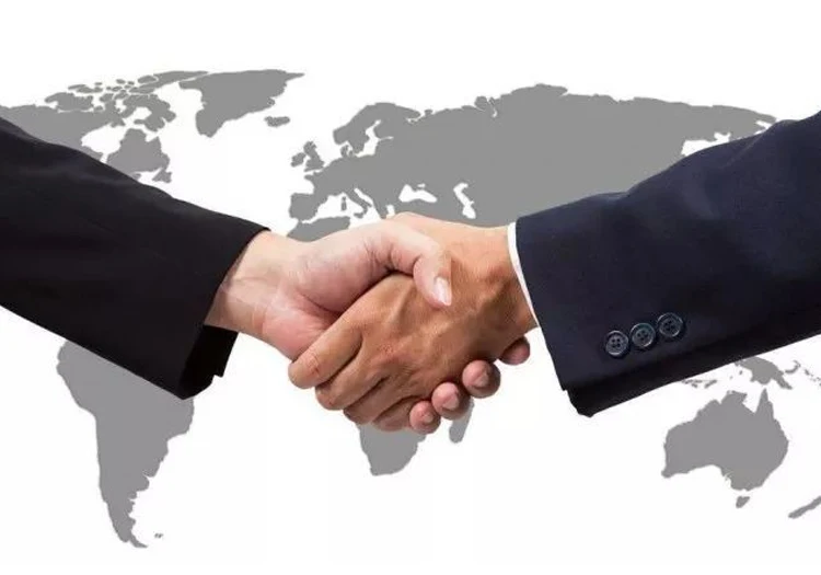 Hot Sale Life Size Outdoor Outdoor Garden Statue Bronze Lion Sculpture