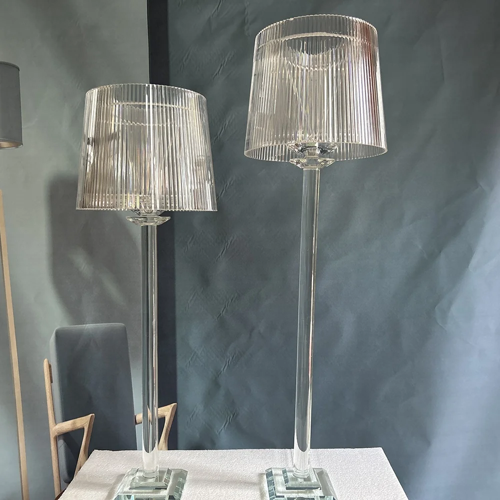 New Design Gorgeous Acrylic Crystal Lamp Shade Candle Holder Stand Candlestick Centerpiece for Wedding Event Decoration