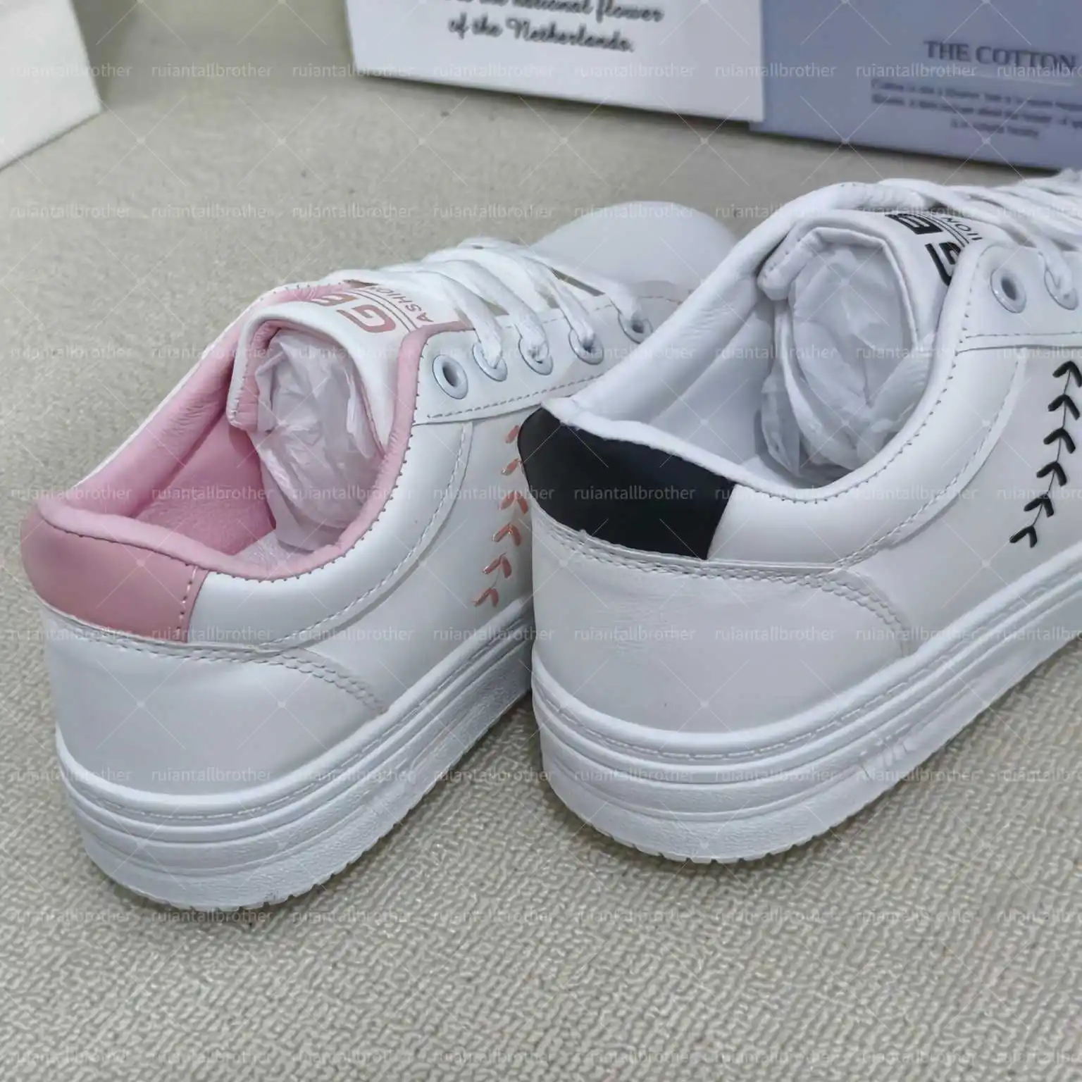 New hot selling minimalist design college style high-quality leather school shoes for women