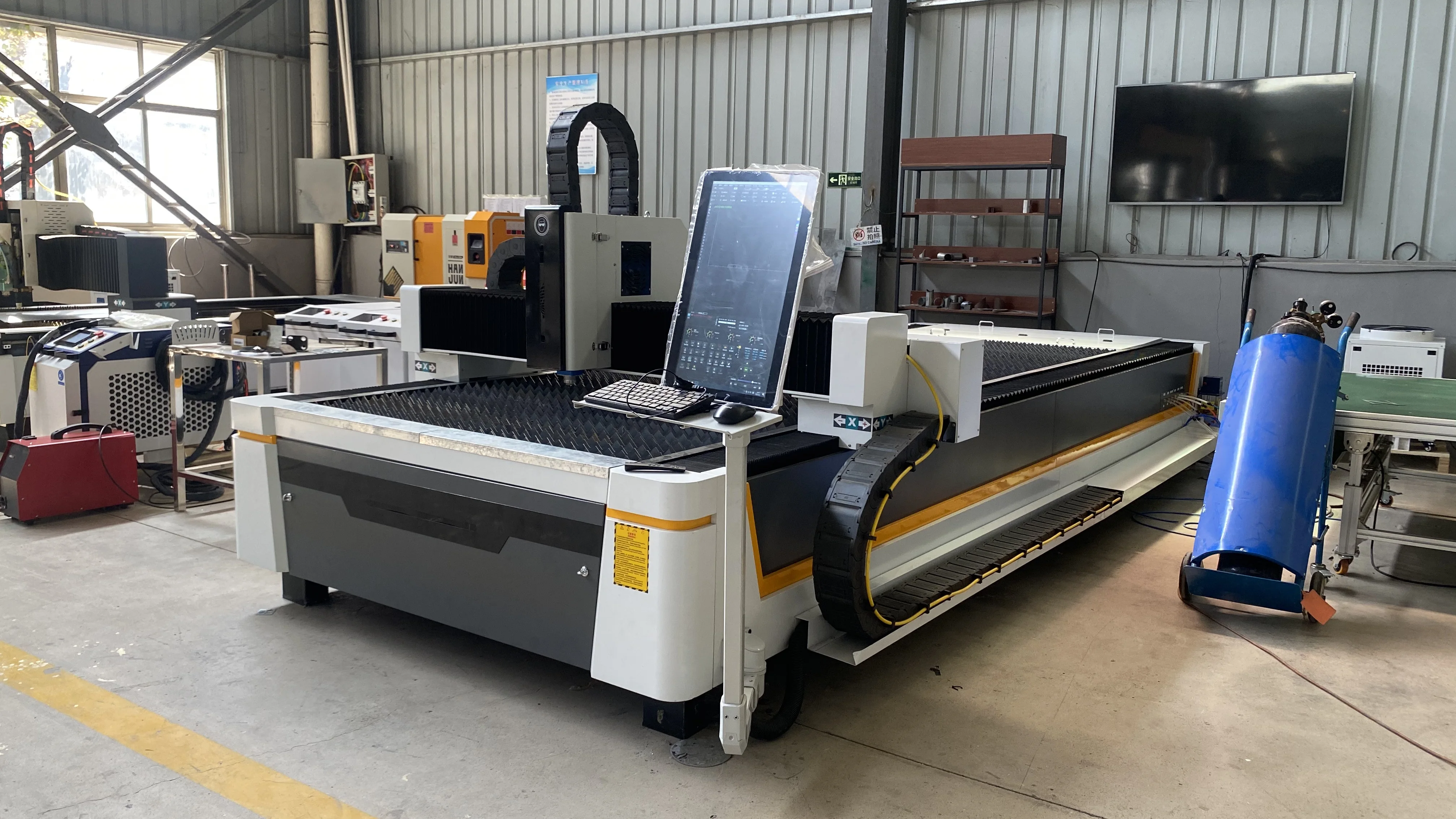 1000w 2000w 3000w Metal fiber laser cutting machine for 12mm stainless steel