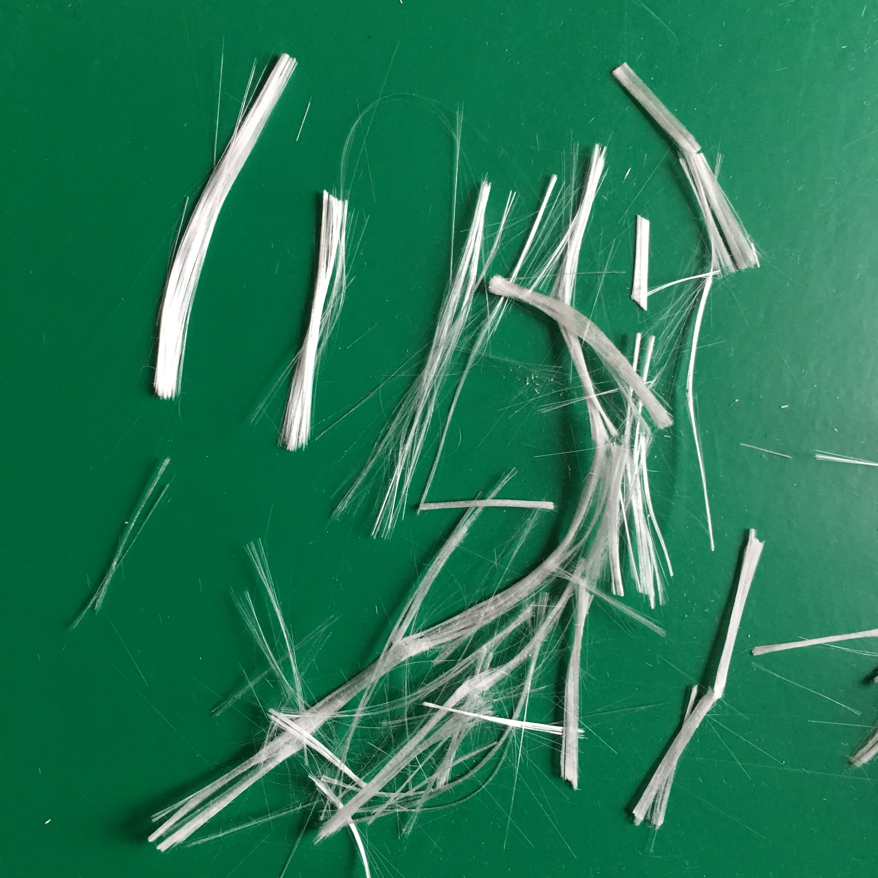 Manufacturer 10mm/12mm/18mm AR glass fiber chopped strand for concrete/cement/plaster