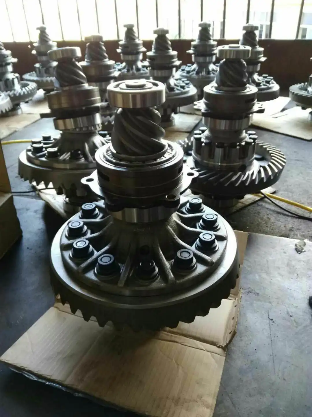 truck transmission parts fuso 6M60 6M61 D4 differential assy for mitsubishi manufacture OEM MC075131 MC834997 MC444937