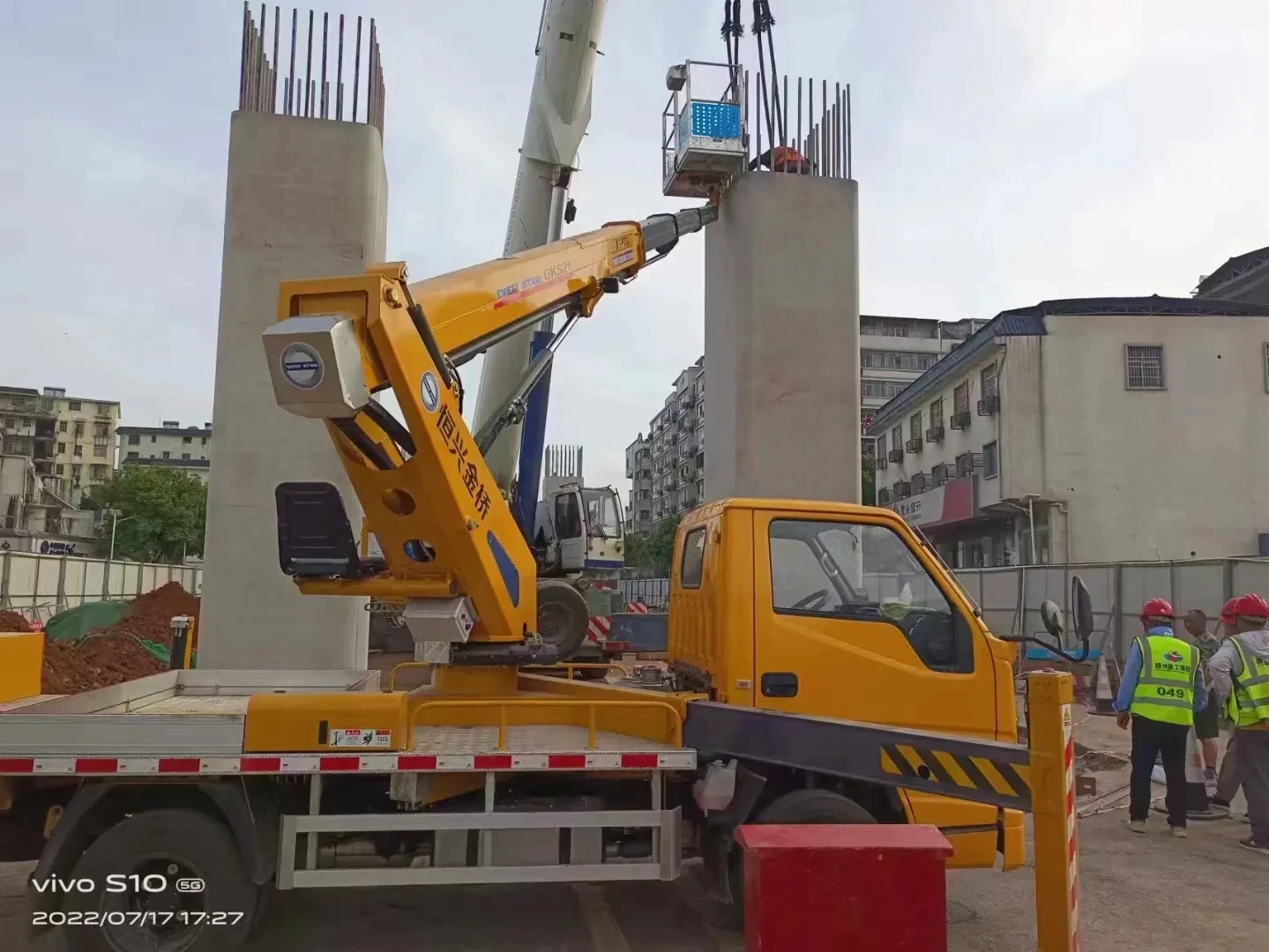 JMC 24m Truck Mounted Aerial Working Platform With Bucket