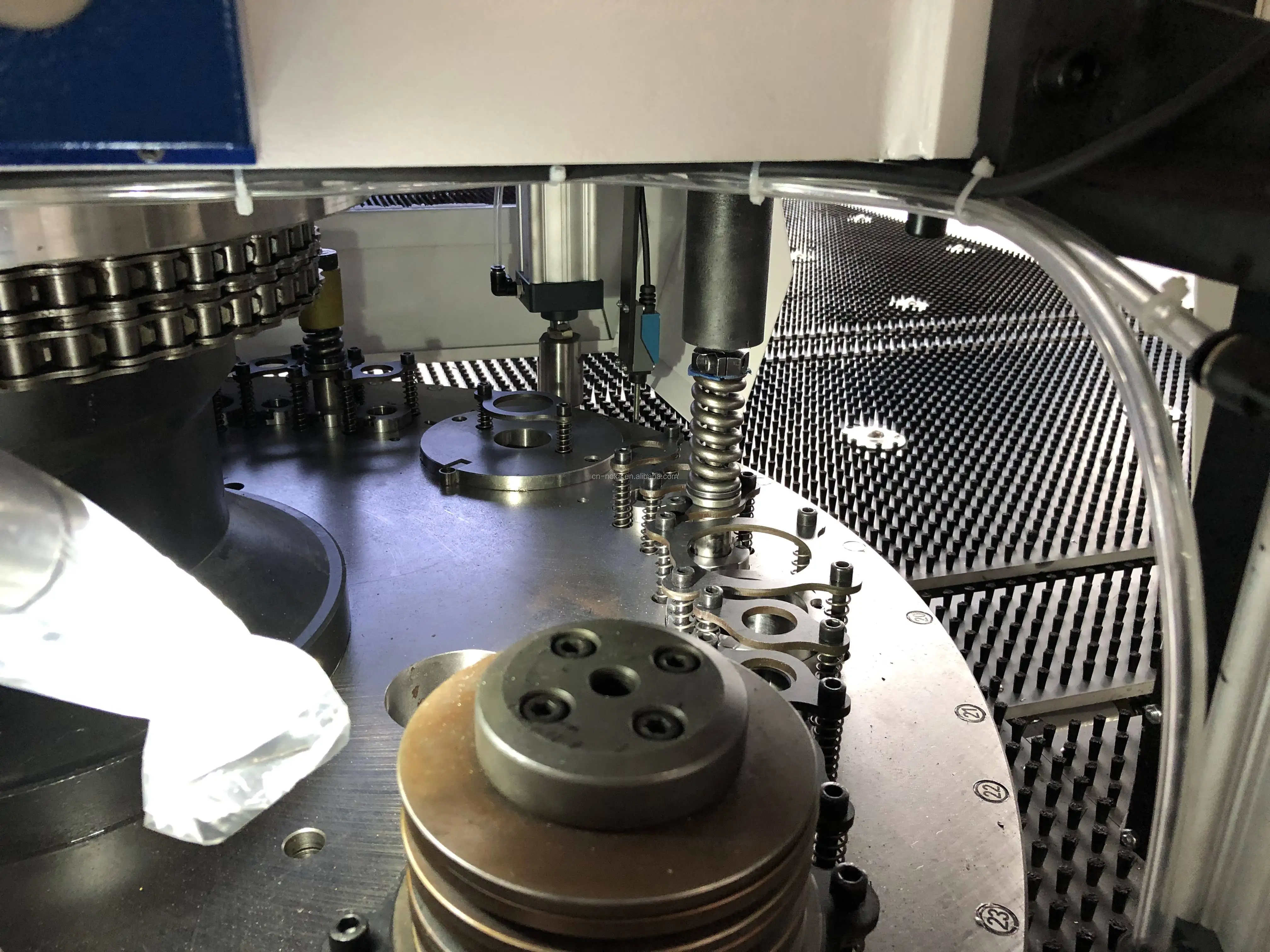 Hydraulic Turret Punch/CNC Punching Machine