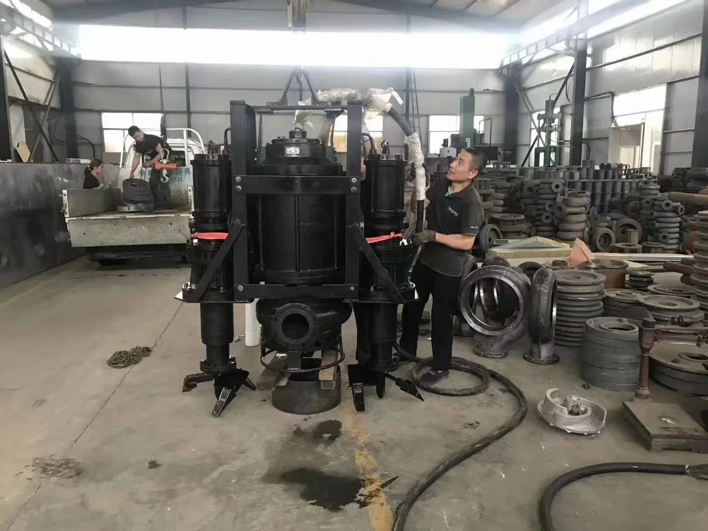 High Power Submersible Slurry Pump 110kw with Agitator for Wastewater Treatment and River Dredging