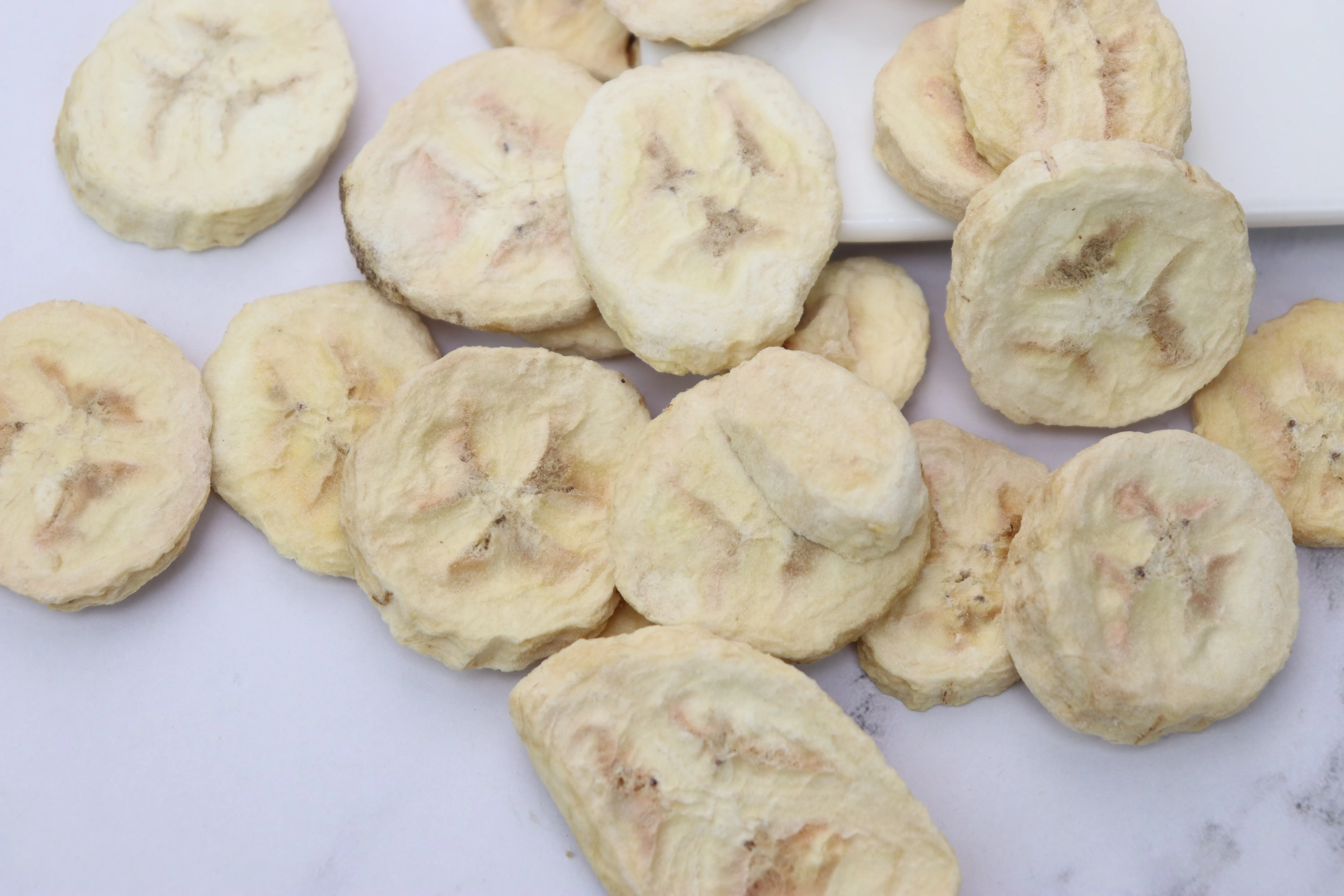 Sales of high quality freeze-dried banana slices processing custom fruit slices tea