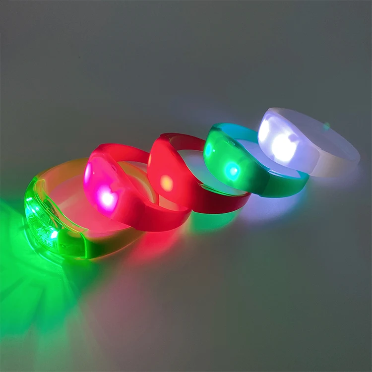 Free Sample Custom Charming Led Bracelet  Light Up Led Lighted Glow In The Dark Flashing Bracelet For Party/Festival/Bar/Wedding