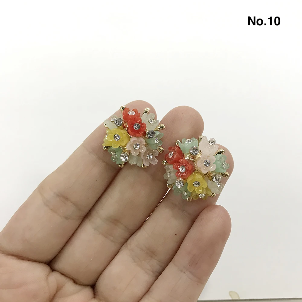 HOT Selling Resin Flower Rhinestone 3D Garments Decoration For Clothing Rose Buttons