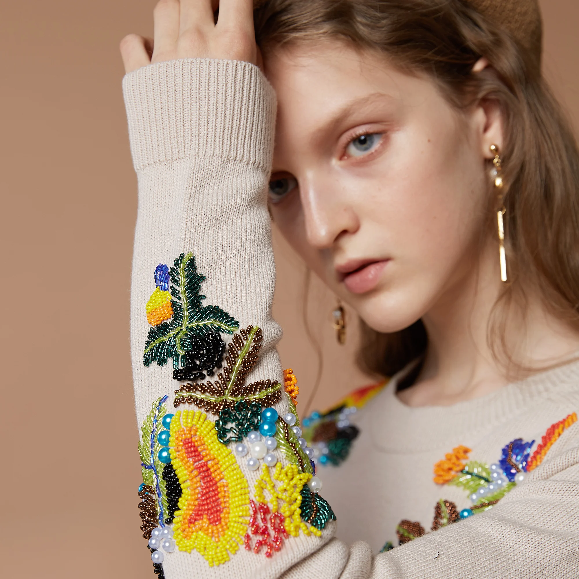 Женский свитер ручной работы с вышивкой бисером 20ALW091 пуловер с длинным рукавом вязаный свитер вязаная одежда