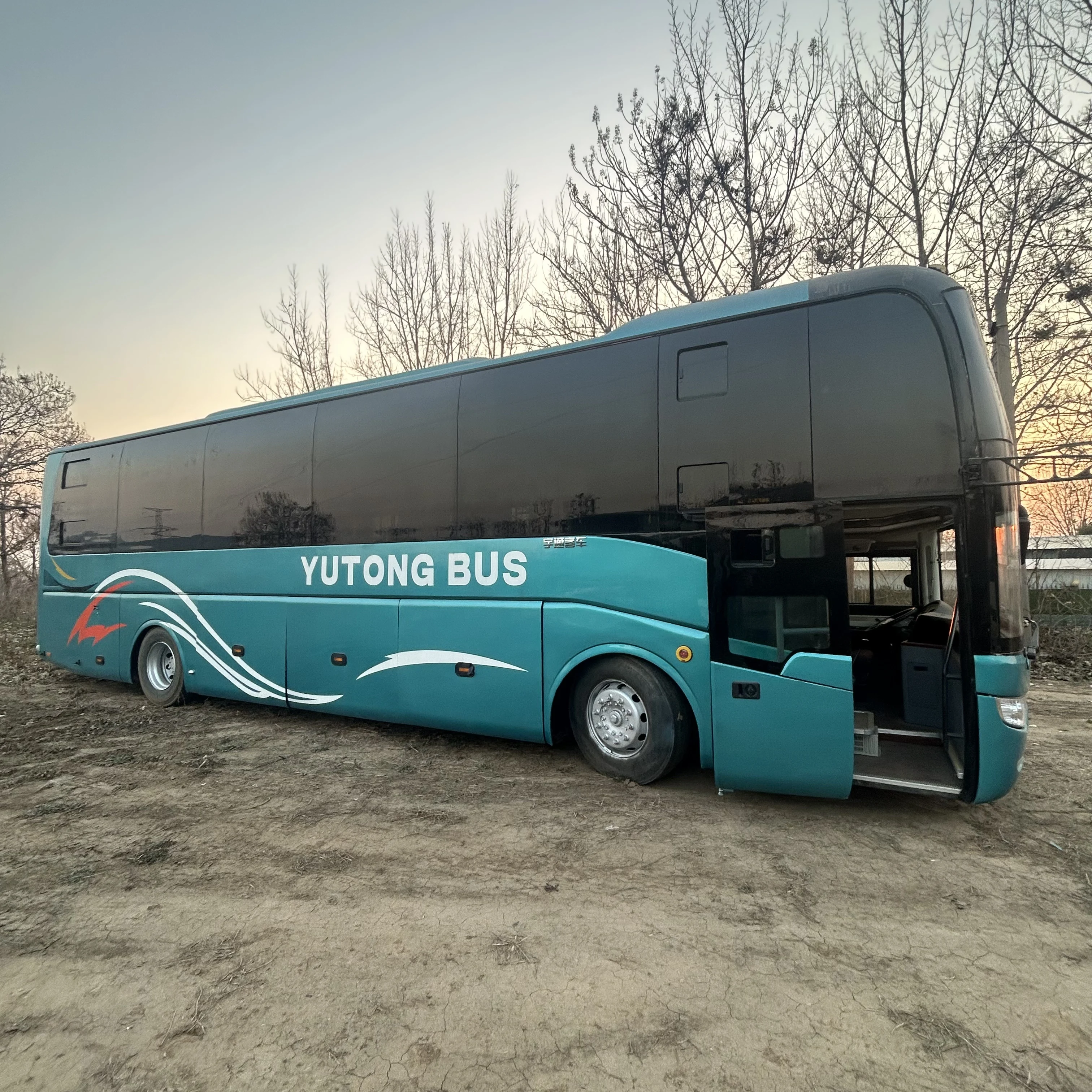 Plant Wholesale 2024 zk6138 h diesel 51 yutong new bus 40-60 seat yutong bus for sale