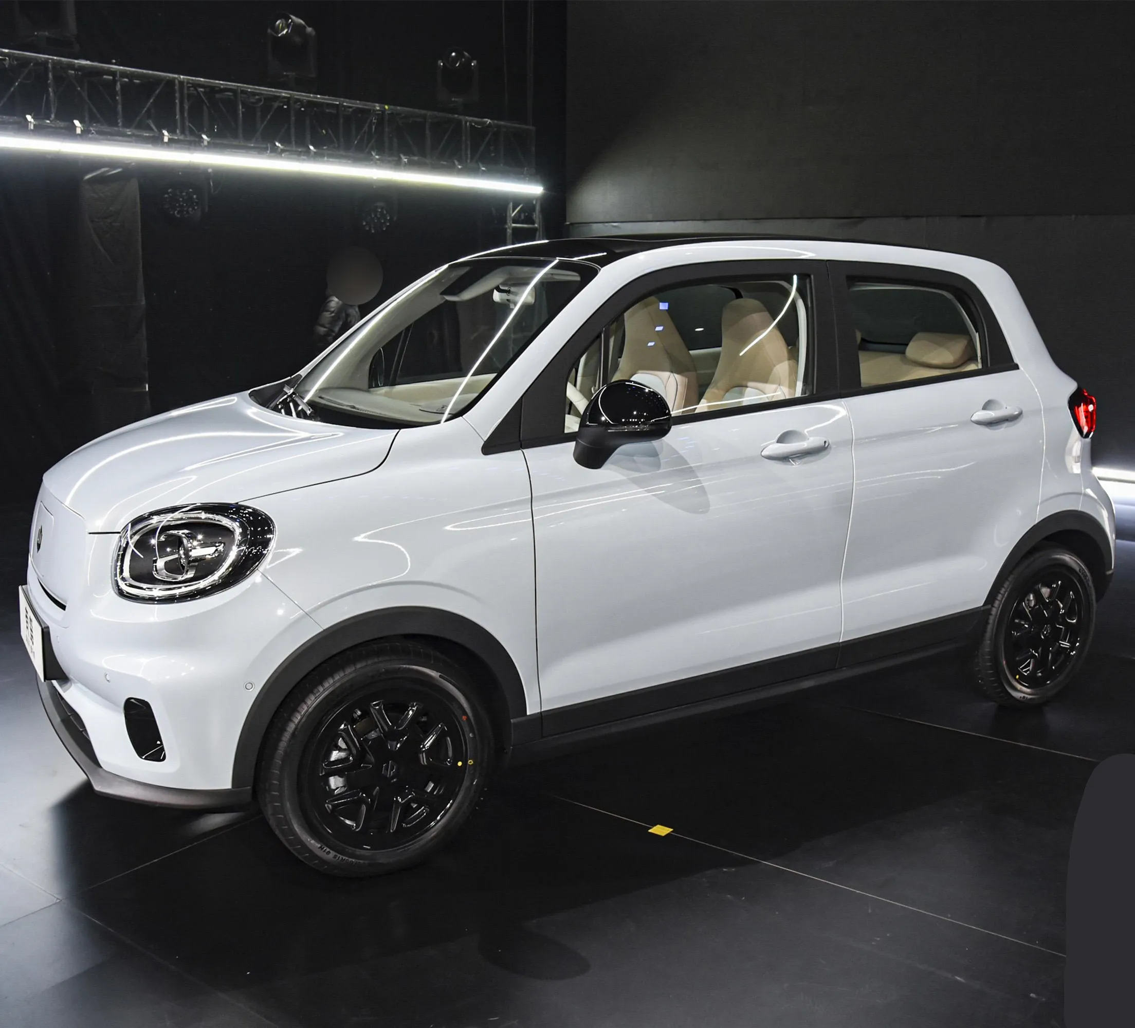 New energy vehicles mini electric 4 wheeler used electric cars second hand leapmotor t03