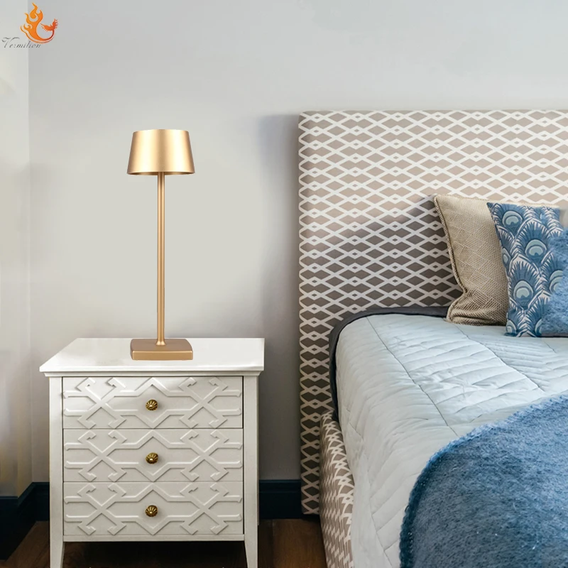 Cafe dining room decorative gold desk lamp adjustable battery operated cordless rechargeable led table lamps with shade