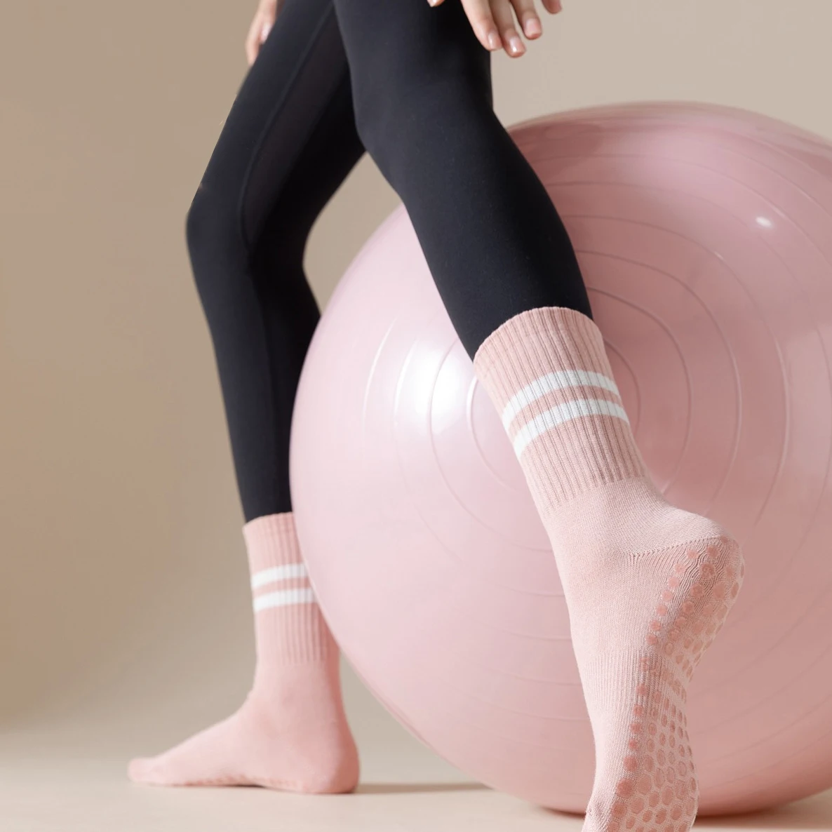 Bioserica Era anti odor grip pilates socks anti slip yoga socks for women non-slip grip socks custom logo