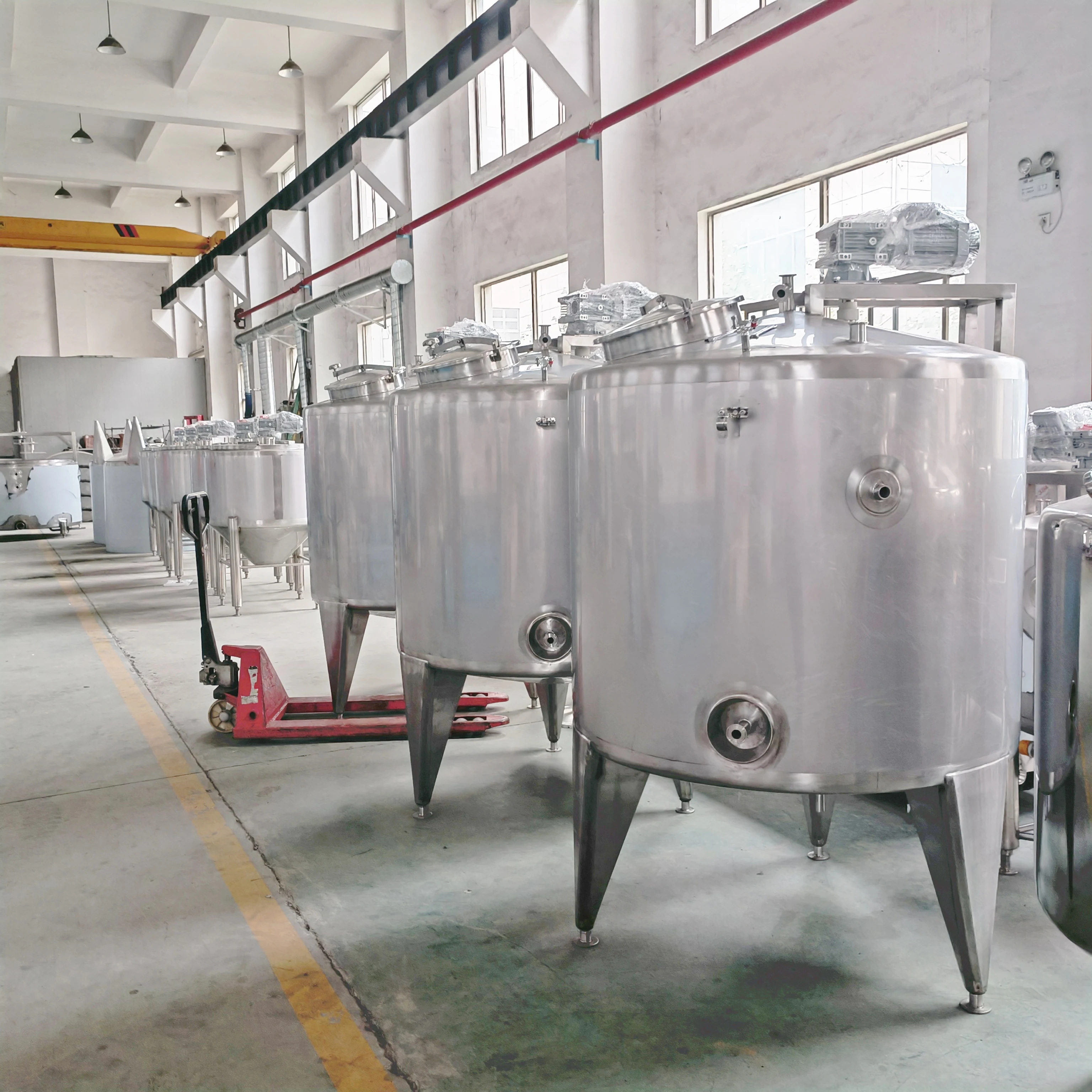 High Quality 300-5000l Stainless Steel Electric Heating Mixing Tank Holding Tank With Agitator
