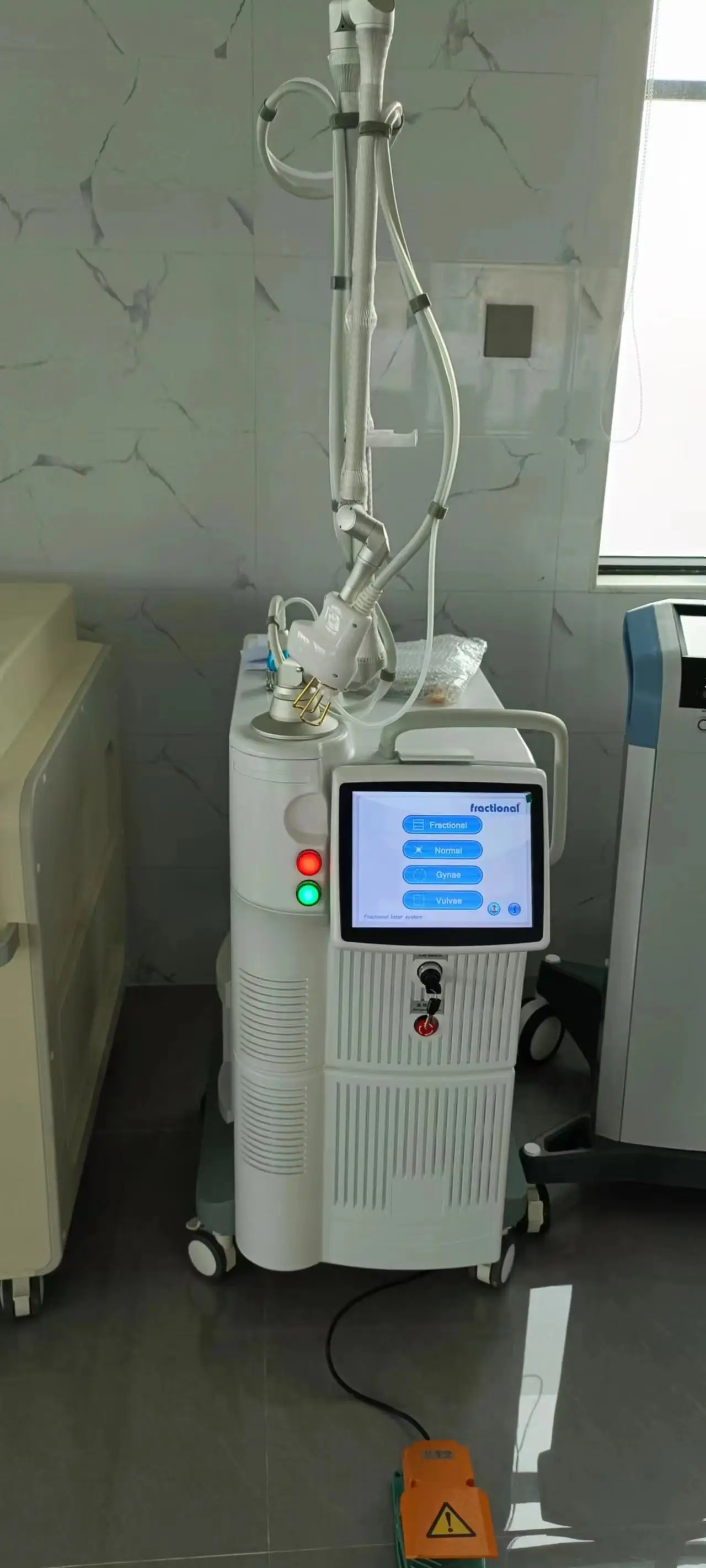 60w co2 Fractional Laser for Vaginal Treatment Machine Fractionated Co2 Laser Acne Scars Vaginal Rejuvenation