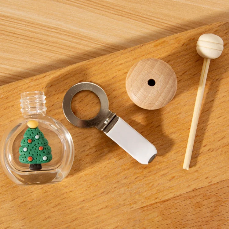 10ml small MOQ air freshener  perfume essential oil bottles Christmas empty glass reed car diffuser bottle with clip