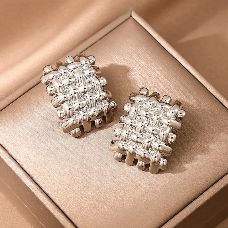 Vintage Alloy Geometric Mesh Stud Earrings Golden Woven Square Stud Earrings for Women Birthday Party Prom Jewelry Gift