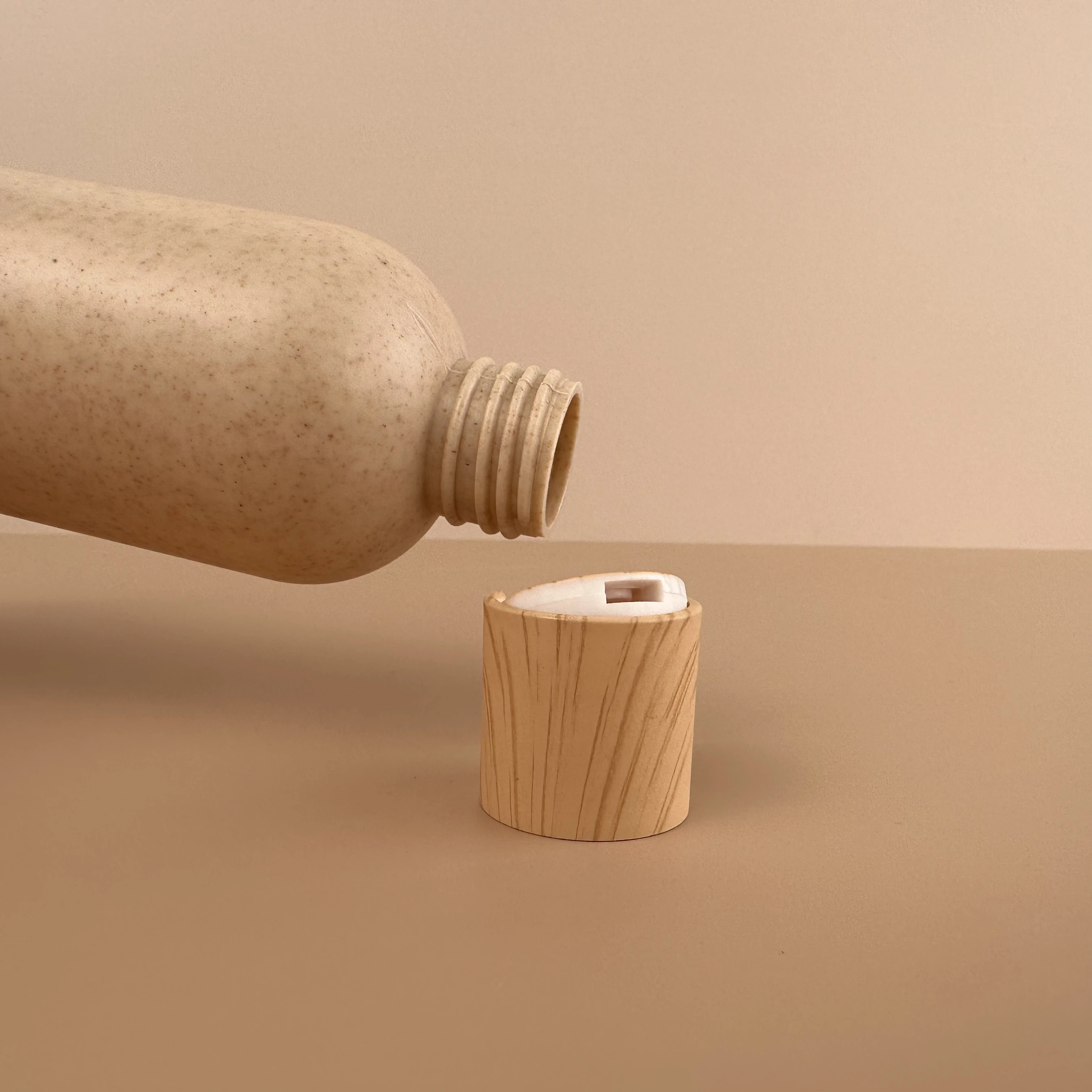 Оптовая продажа 250 мл 350 500 бутылка для мытья тела биоразлагаемая косметическая соломы пшеницы с диском