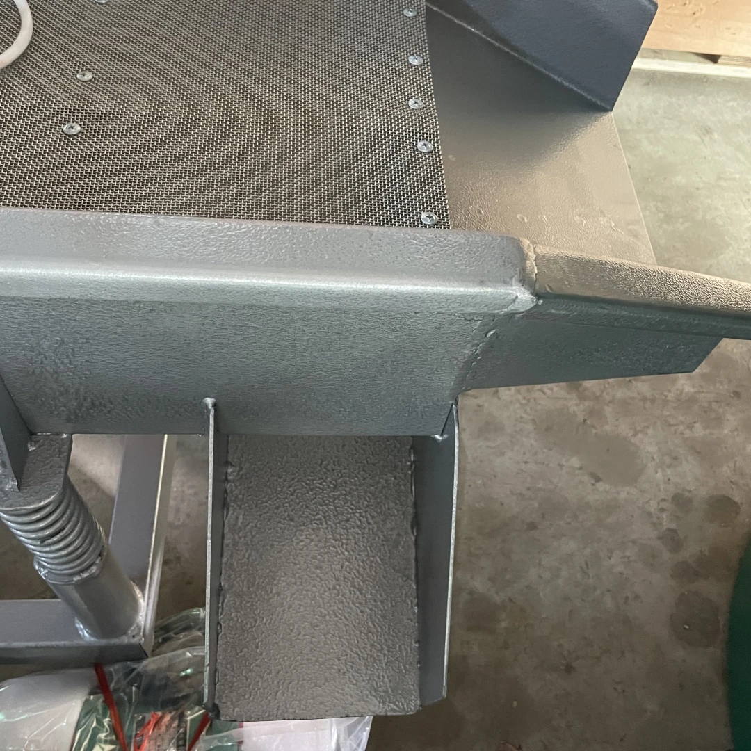 Hot Sale Linear Vibrating Sieve Machine with Motor for Grain Sorting Sifting Screen Equipment