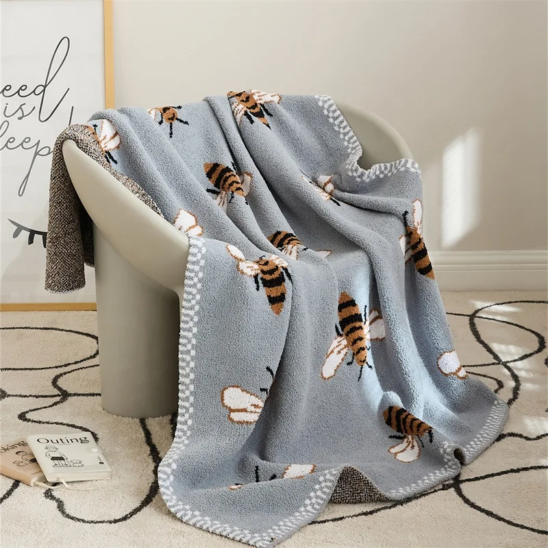 Wholesale super soft warm fluffy microfiber knitted throw lovely cartoon bee blanket for sofa for winter home decoration