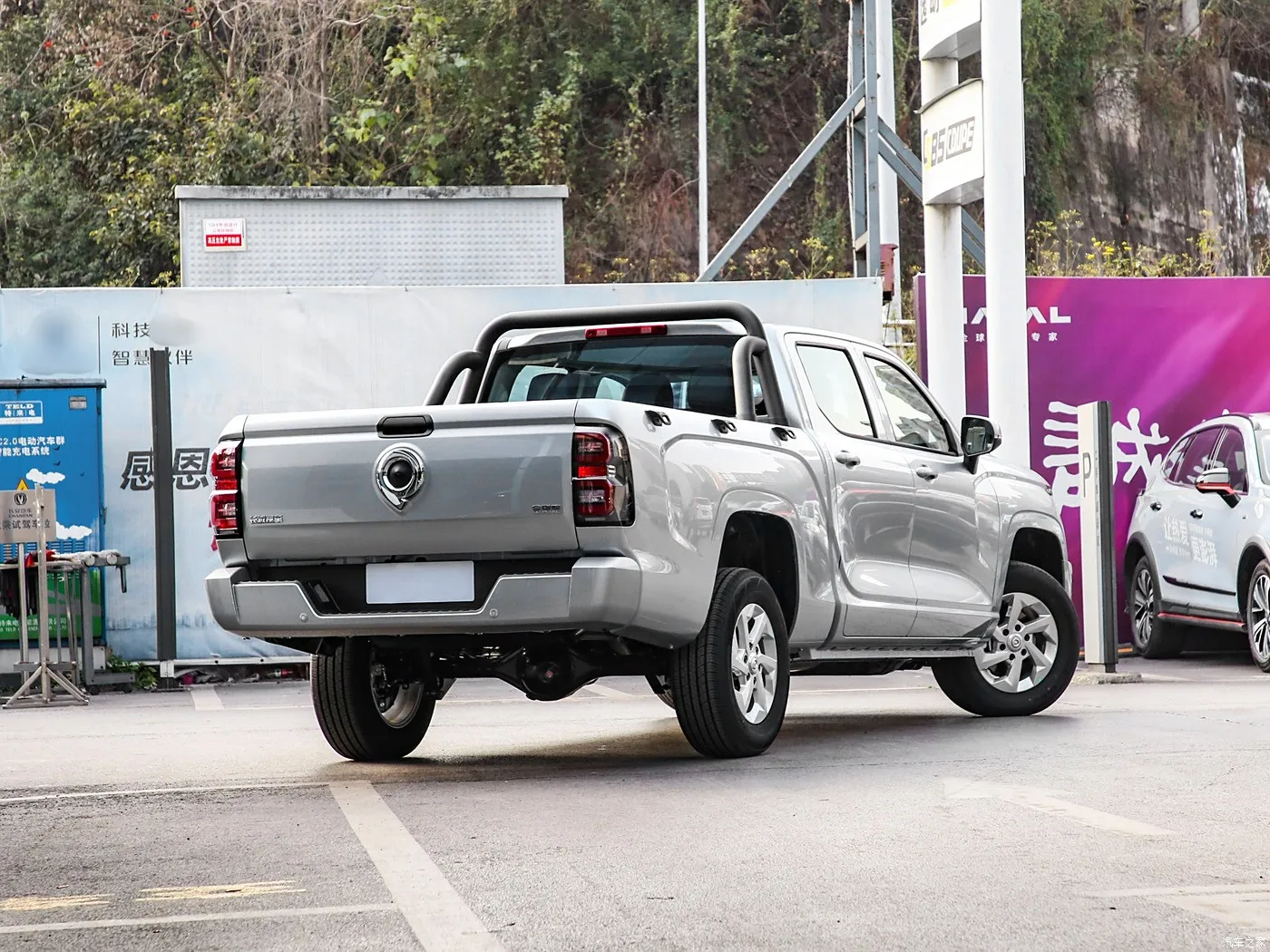 Hot sale GWM POER KINGKONG pickup truck 2024 model 2.0T diesel 6MT 4WD long box GW4D20M