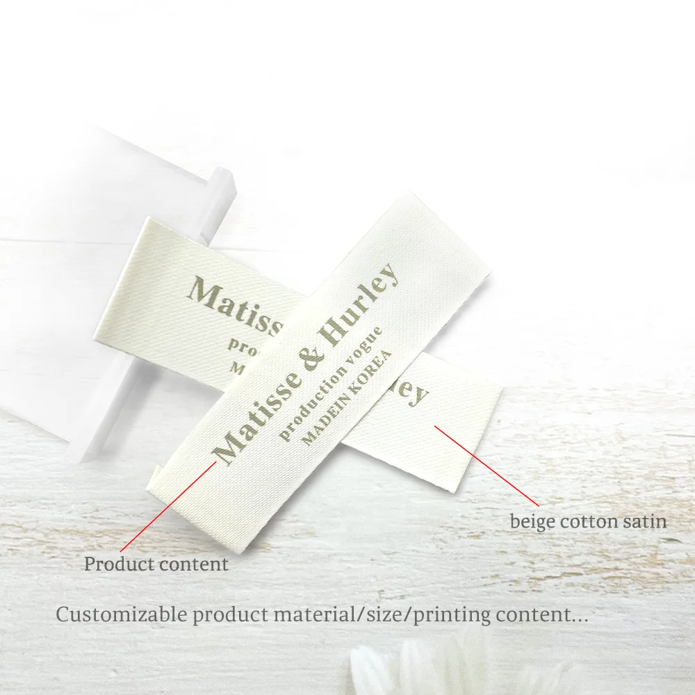 Factory Wholesale White Color No Logo Central Fold Woven Size Standard Labels Tags for Garment