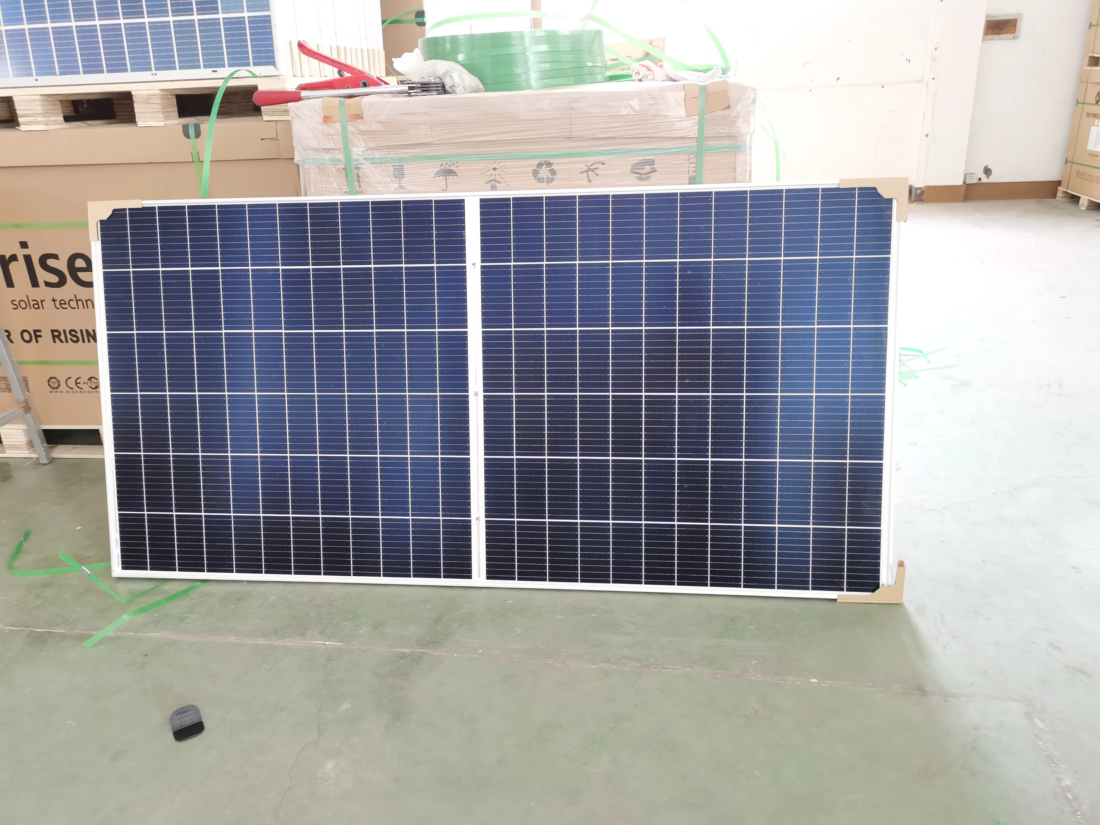 HJT Bifacial Module 690W 700W 710W N Type 132 Half Cells Solar PV Power Panel For Solar System