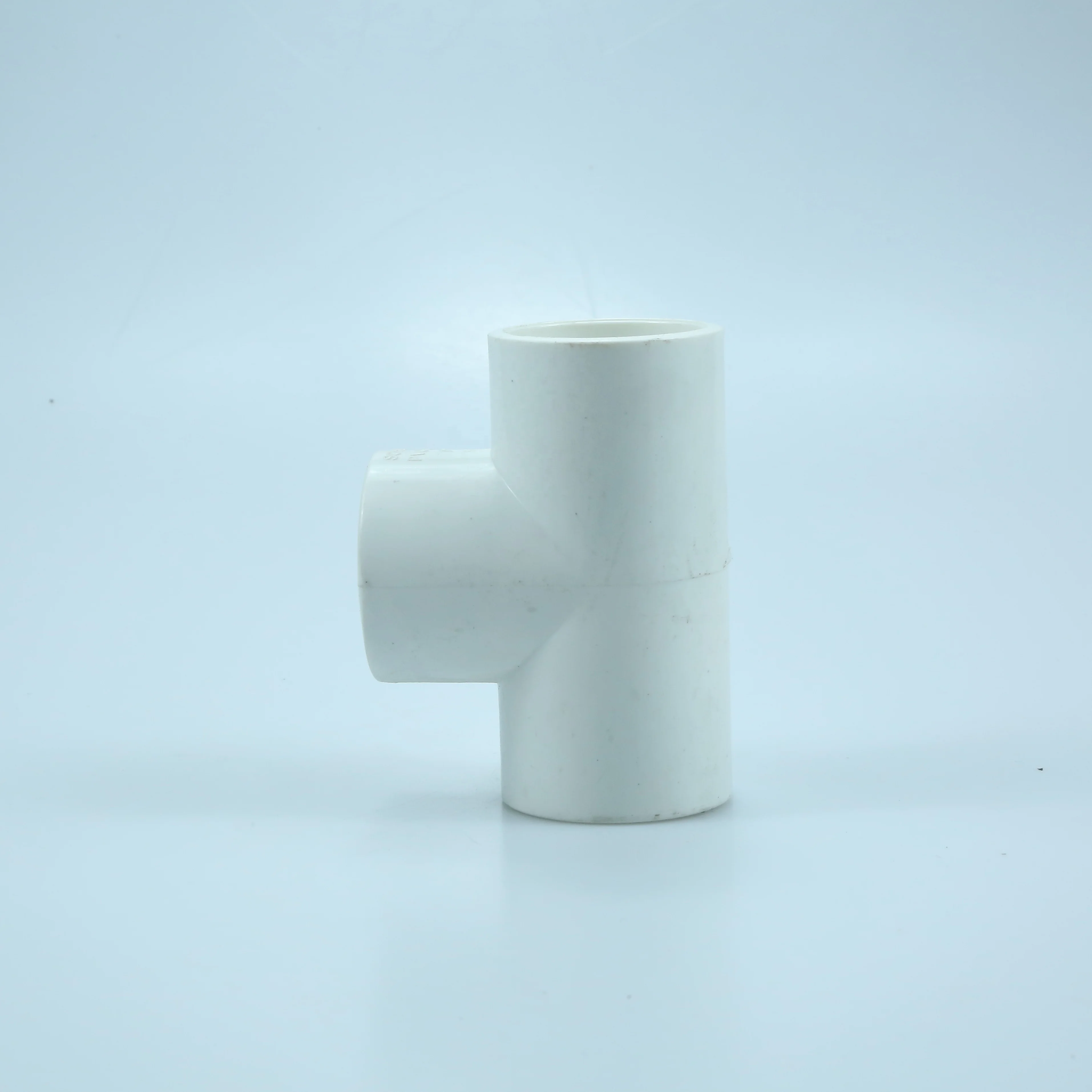 High Quality PVC pipe fittings sch40 ASTM compression coupling upvc elbow cap union tee thread plumbing materials adapter