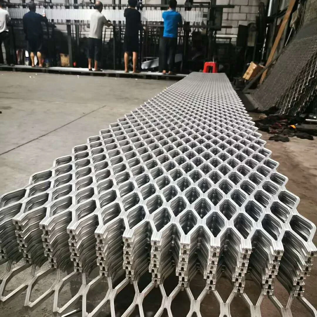 high quality roof grip strut grating for solar aluminum perforated plank walkway