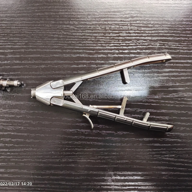 endoscopic Titanium Pistol Handle Needle Holder, 33cm, Curved Right Jaw