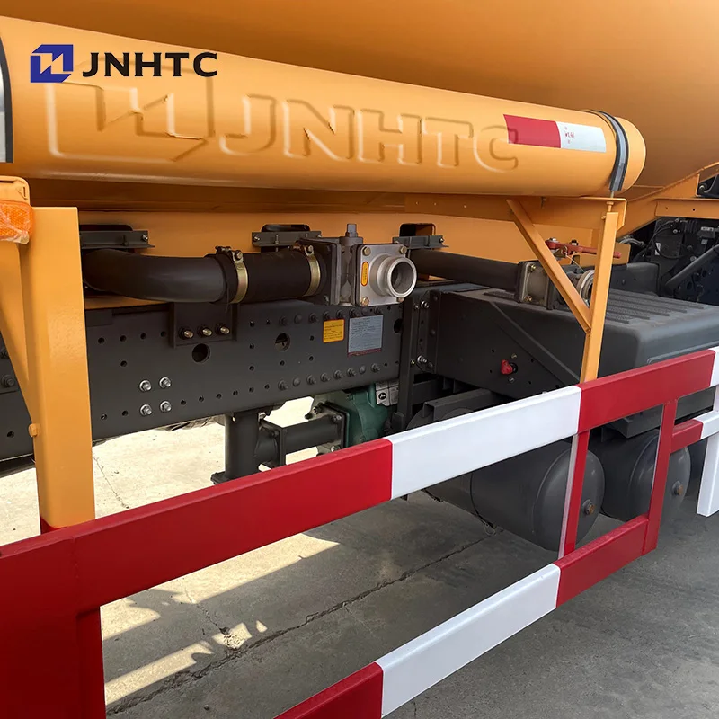 Sinotruk howo Manual 15000l 6x4 Sprinkler Water Tanker Lorry