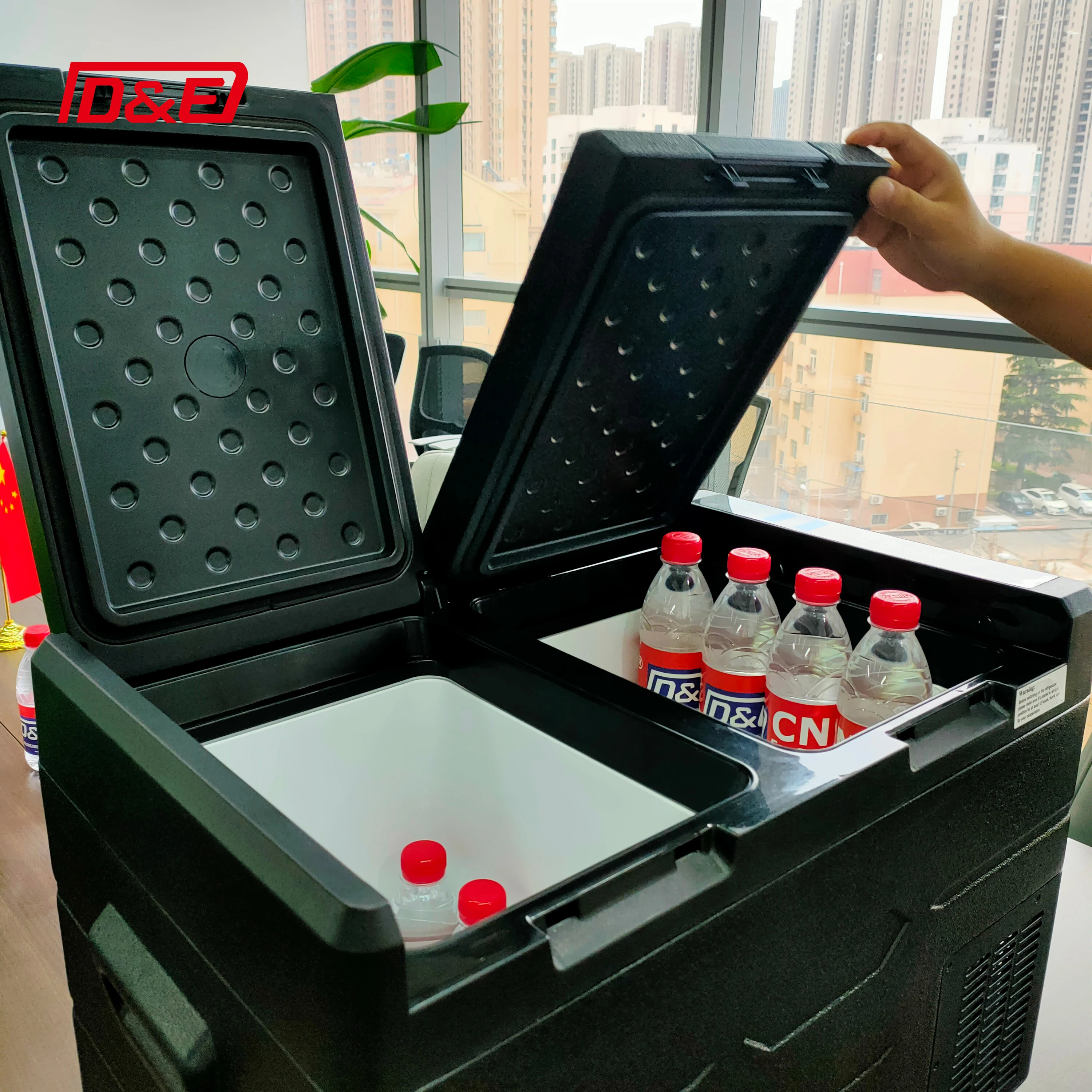 High Quality 12V 24V Compressor 35L Dual Zone Mini Car Fridge For Food Fruit Drink In Truck RV Van