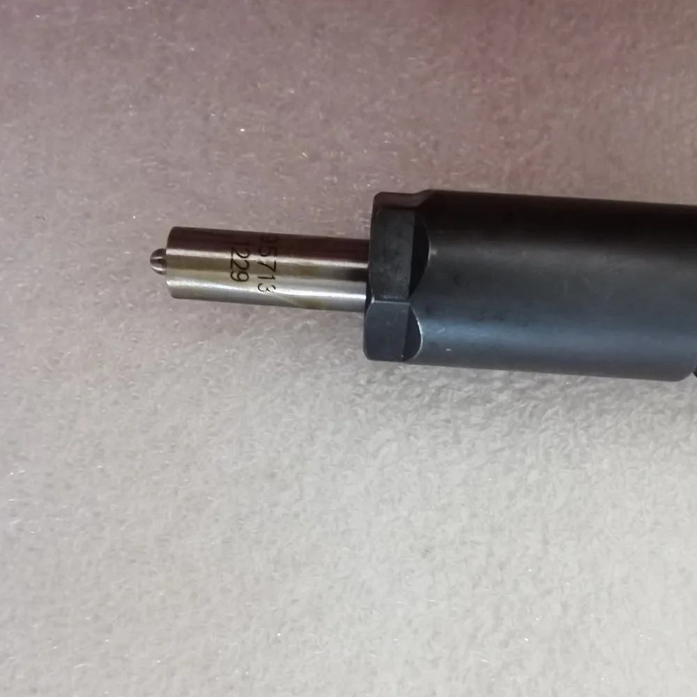 original diesel fuel injector 0432191327 nozzle and holder assembly 02112957 20502189