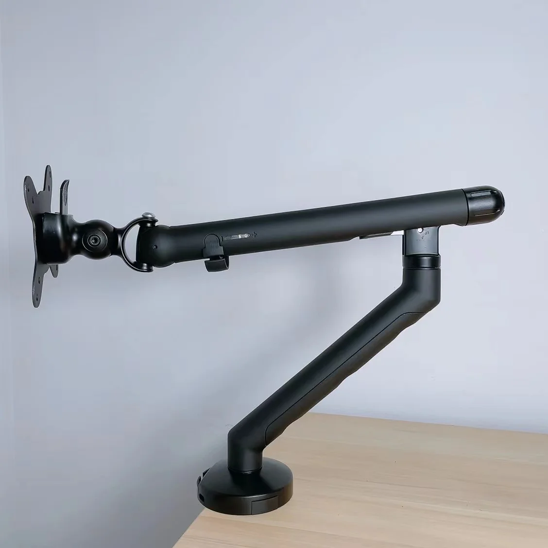 New USB Aluminum Computer Monitor Riser Stand Screen Rotation Angle Single Monitor Arm
