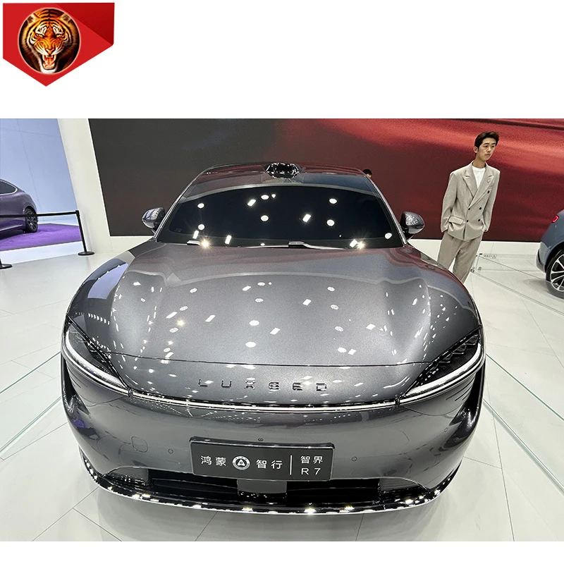 2024 Zhijie R7 667km Pro