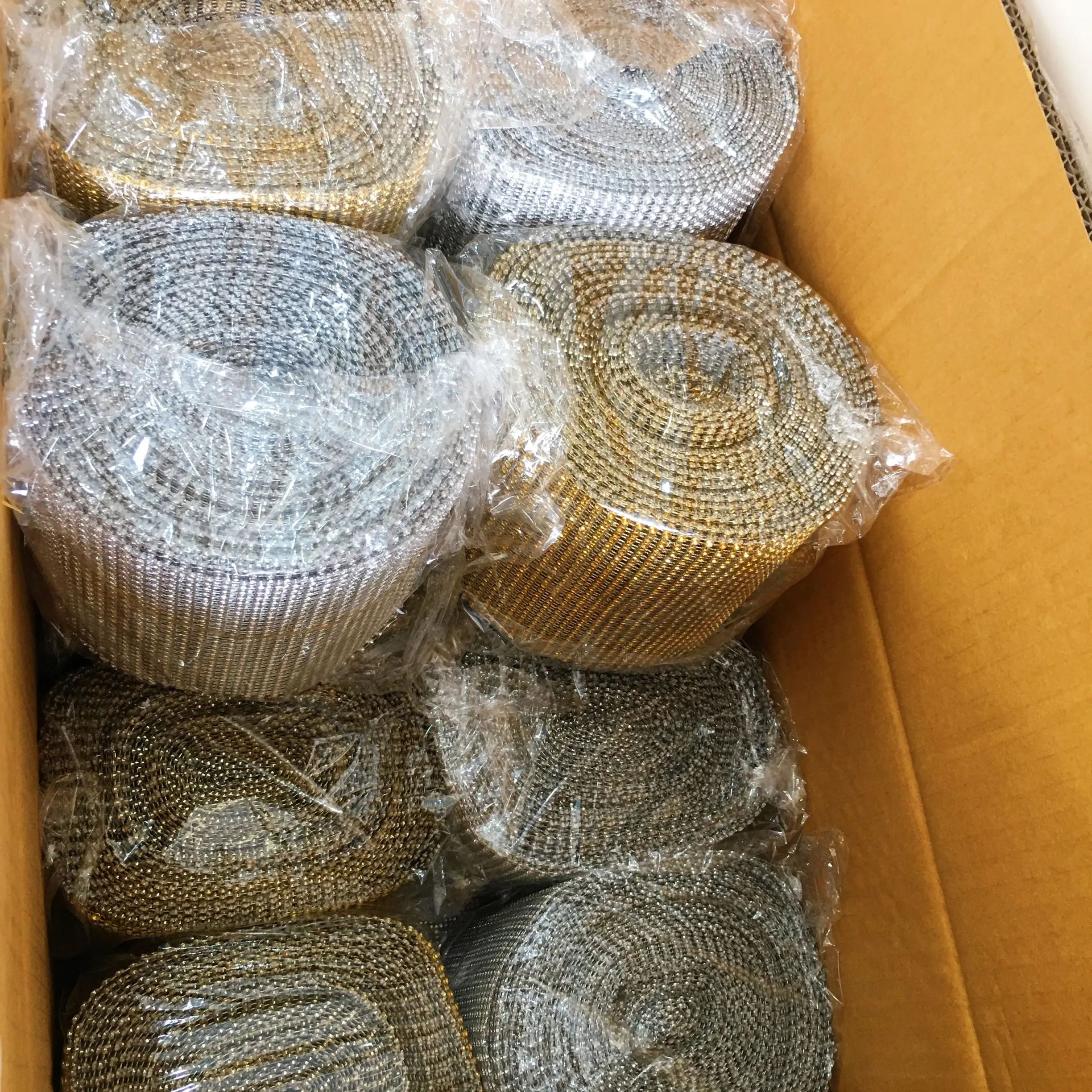 Wholesale 30 Rows of 10 Yards Silver Plastic Rhinestone Strips With Edging Mesh Rolls DIY for Decorative Accessories