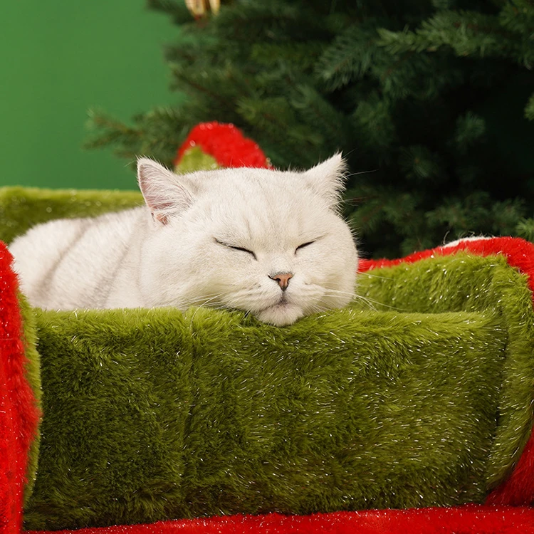 Top Selling Christmas Train Cat Tree Cat Climbing Frame High Quality Rabbit Hair Cat Climbing Frame